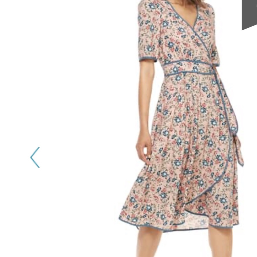 Gal meets Glam Isadora Floral Print wrap Dress. S2 - Picture 4 of 16